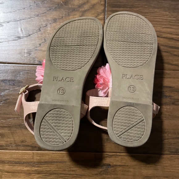 Kids pink flower 🌸 sandals size 13 - Picture 9 of 11